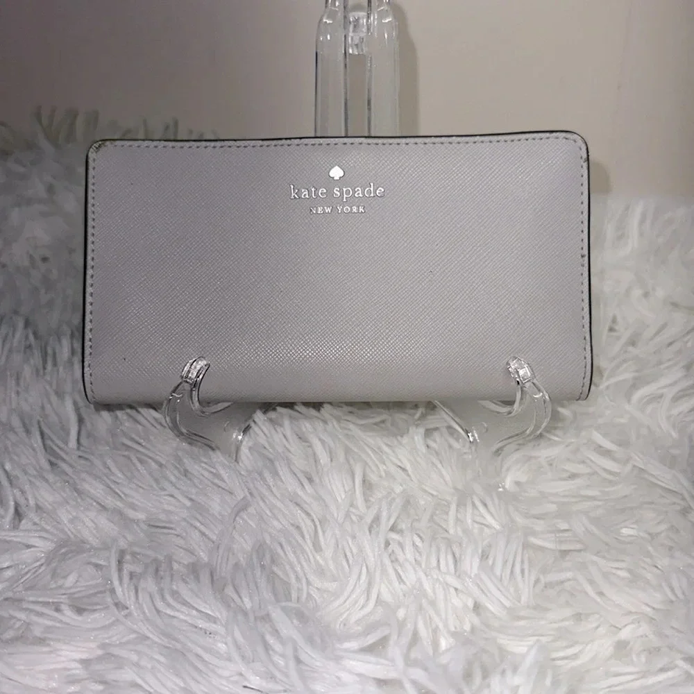 Kate Spade New York Cameron Large Slim Bifold Wallet Gray